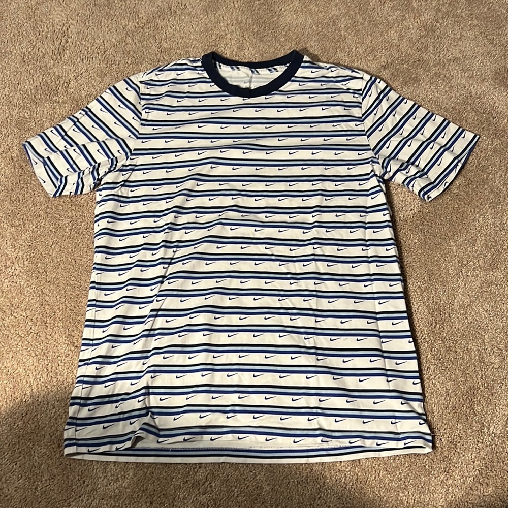 Men’s Nike Striped T-Shirt